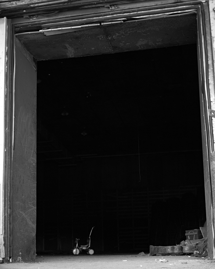 souko-black-door-s.jpg